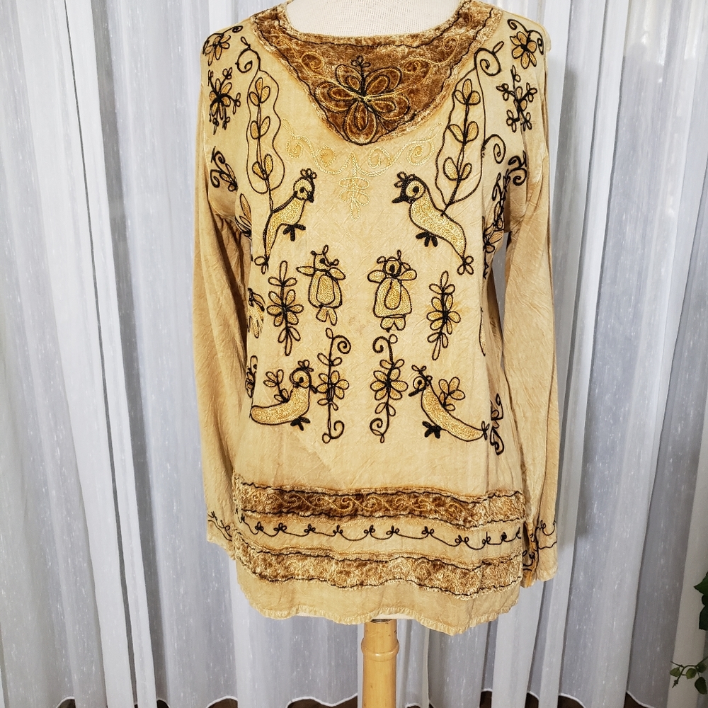 No name Tan and black embroidered top